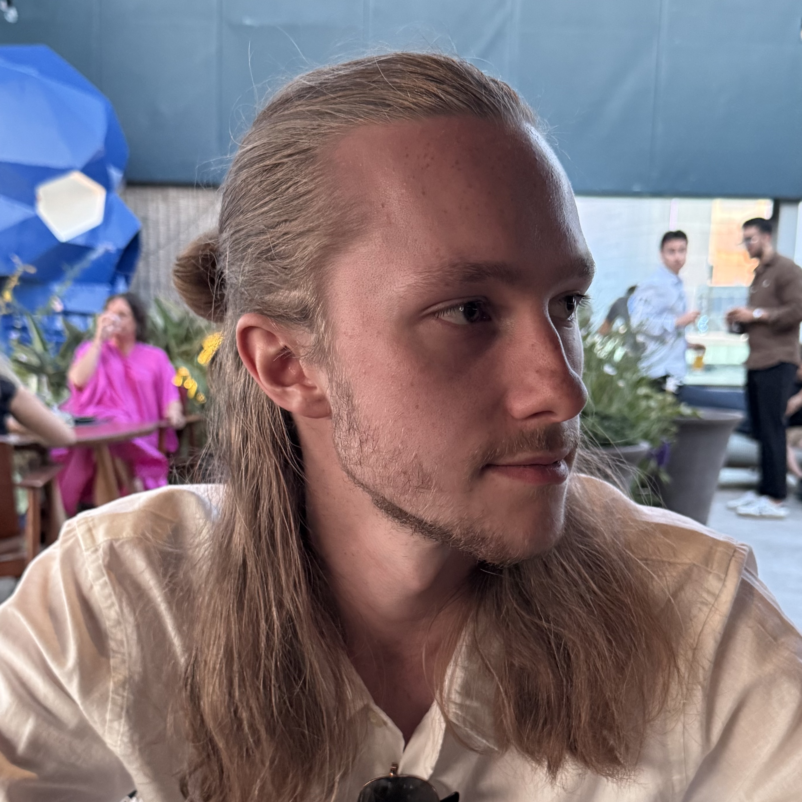 Casimir Bähr, Ekonomichef